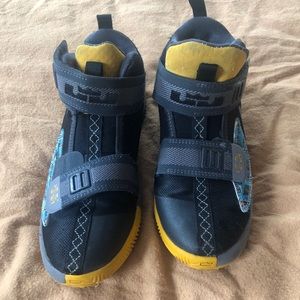 Nike basketball shoes